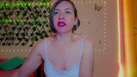 Snapshot of rebbeca09 chatting on 9, 11, 2025 Rebbeca online show from 9, 11, 2025