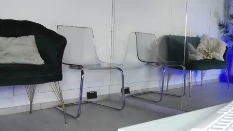 rebbeccaray online show from 11, 1, 2026