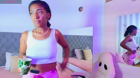 Snapshot of rebeca_cortez1 chatting on 13, 1, 2025 I invite you to my birthday on November 3th  online show from 13, 1, 2025