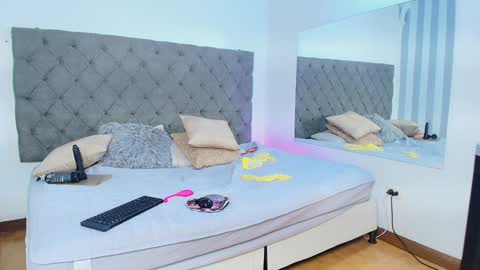Snapshot of rebeca_cortez1 chatting on 16, 1, 2025 I invite you to my birthday on November 3th  online show from 16, 1, 2025