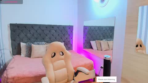 Snapshot of rebeca_cortez1 chatting on 18, 1, 2025 I invite you to my birthday on November 3th  online show from 18, 1, 2025