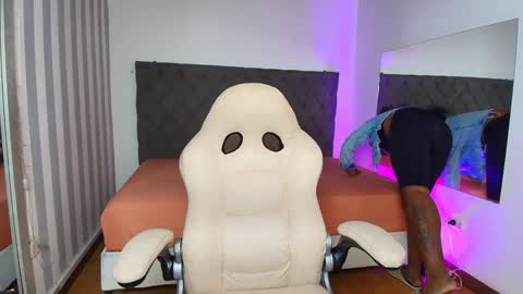 Snapshot of rebeca_cortez1 chatting on 28, 1, 2025 I invite you to my birthday on November 3th  online show from 28, 1, 2025
