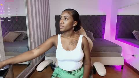 Snapshot of rebeca_cortez1 chatting on 3, 2, 2025 I invite you to my birthday on November 3th  online show from 3, 2, 2025