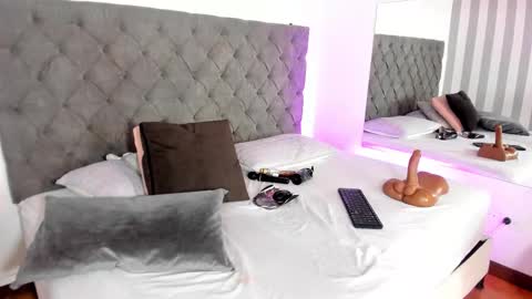 Snapshot of rebeca_cortez1 chatting on 3, 3, 2025 I invite you to my birthday on November 3th  online show from 3, 3, 2025