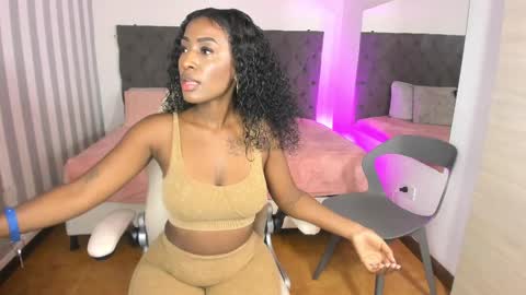 Snapshot of rebeca_cortez1 chatting on 7, 3, 2025 I invite you to my birthday on November 3th  online show from 7, 3, 2025