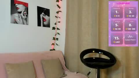 Rebeca Marchetti online show from 9, 6, 2026