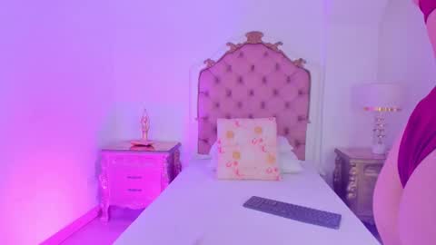 Rebeca Whatsson online show from 19, 12, 2025