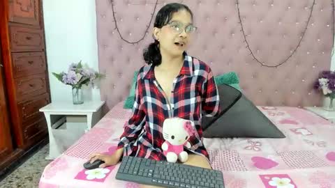 Rebeca... online show from 26, 2, 2026