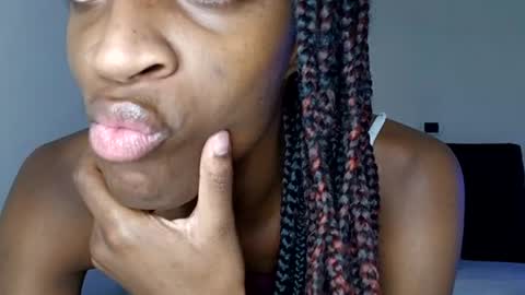 Tu mami Rebecca online show from 7, 7, 2026