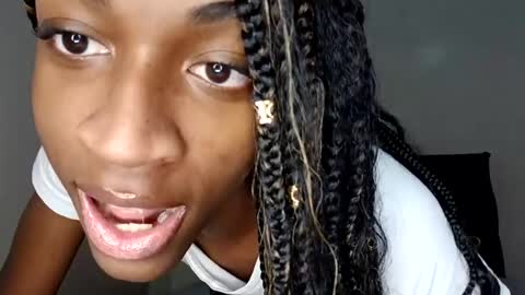 Tu mami Rebecca online show from 21, 7, 2026