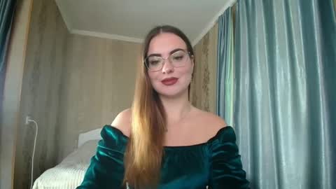 Snapshot of rebecca_ccaa chatting on 3, 10, 2025 Rebecca online show from 3, 10, 2025