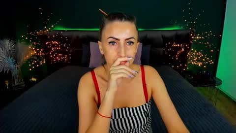 rebecca_diamonds online show from 22, 9, 2025