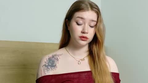 Snapshot of rebecca_lace chatting on 13, 9, 2025 rebecca_lace online show from 13, 9, 2025