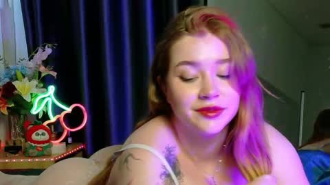 Snapshot of rebecca_lace chatting on 19, 10, 2025 rebecca_lace online show from 19, 10, 2025