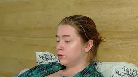 Snapshot of rebecca_lace chatting on 31, 10, 2025 rebecca_lace online show from 31, 10, 2025