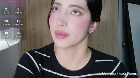 rebeccawhite_meow online show from 4, 12, 2025