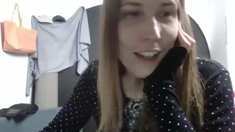 Keely KeKe Kiwi online show from 21, 11, 2025