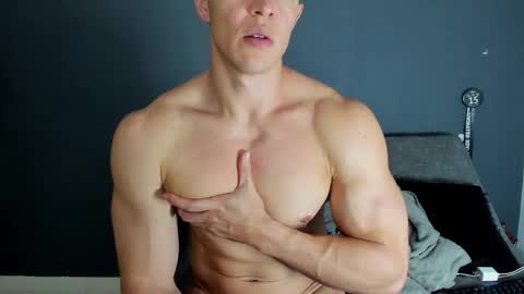 twitter REECET26 instagram RECCETAYLOR online show from 1, 11, 2025