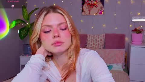 red__candy online show from 9, 4, 2026