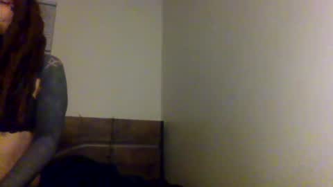 Snapshot of red_eyed_roze chatting on 4, 12, 2024 red_eyed_roze online show from 4, 12, 2024