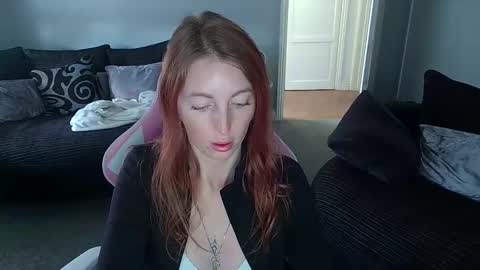 Red -  online show from 14, 4, 2026