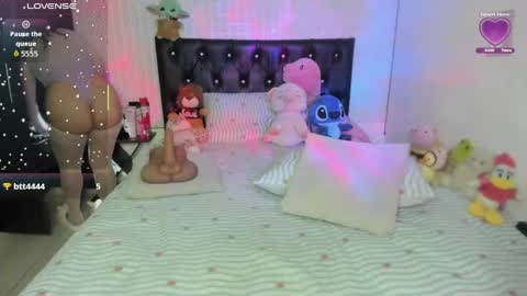 Snapshot of red_girlofficial chatting on 28, 4, 2026 Taliana online show from 28, 4, 2026