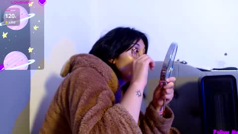 IG   OF red moonn online show from 4, 3, 2025