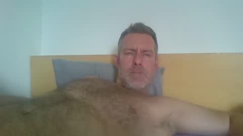 Snapshot of redandbluecloud chatting on 15, 9, 2025 Red online show from 15, 9, 2025