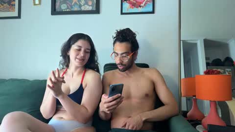 Snapshot of redfloweer chatting on 1, 10, 2025 redfloweer online show from 1, 10, 2025