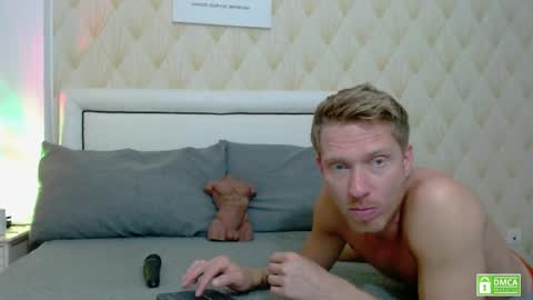 Snapshot of redheadxxl chatting on 4, 6, 2026 Steve Blond online show from 4, 6, 2026