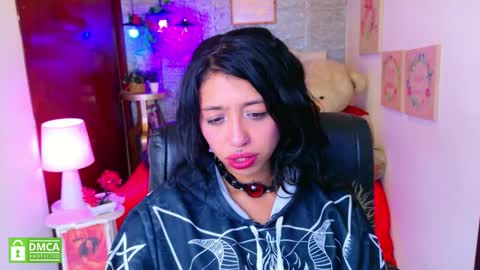 Snapshot of redhotter_ chatting on 17, 1, 2026 Lili Lopez online show from 17, 1, 2026