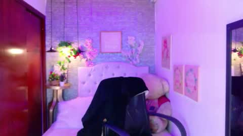 Snapshot of redhotter_ chatting on 25, 2, 2026 Lili Lopez online show from 25, 2, 2026