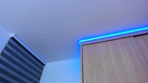 redski77 online show from 23, 12, 2024