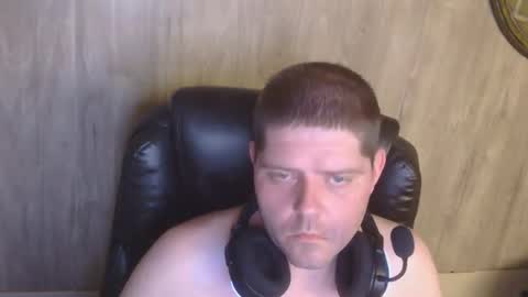 Snapshot of reecoiled chatting on 9, 6, 2026 reecoiled online show from 9, 6, 2026