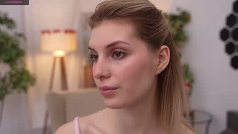 JessyinCherri yang online show from 17, 1, 2025