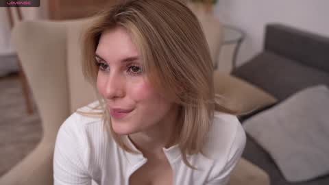 JessyinCherri yang online show from 19, 1, 2025