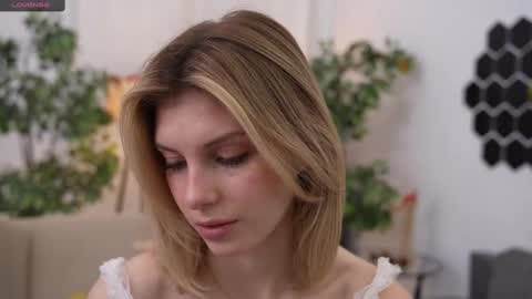 JessyinCherri yang online show from 13, 2, 2025