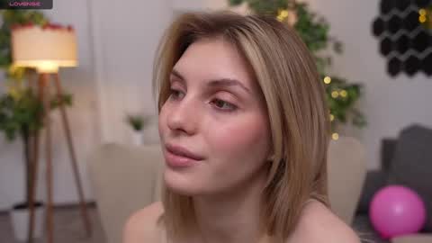 JessyinCherri yang online show from 17, 2, 2025