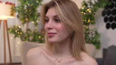JessyinCherri yang online show from 20, 2, 2025