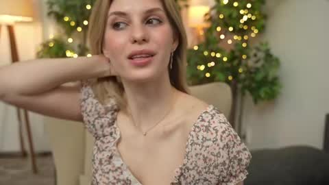 JessyinCherri yang online show from 1, 3, 2025