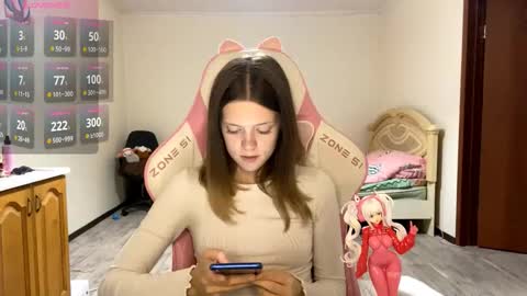 Snapshot of regeniastetson chatting on 12, 9, 2025 Lucy online show from 12, 9, 2025