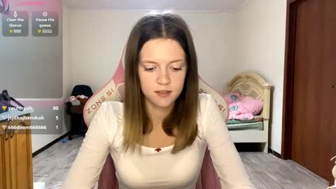Snapshot of regeniastetson chatting on 15, 9, 2025 Lucy online show from 15, 9, 2025