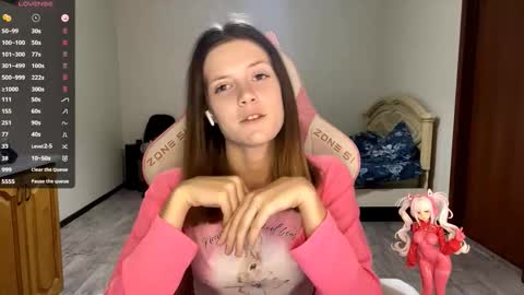 Snapshot of regeniastetson chatting on 22, 9, 2025 Lucy online show from 22, 9, 2025