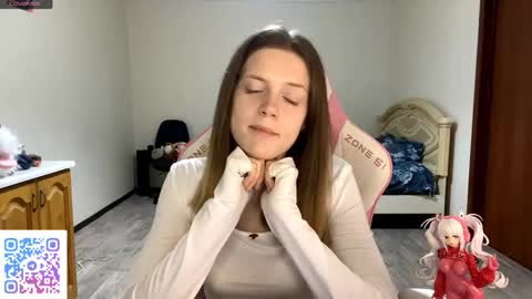Snapshot of regeniastetson chatting on 23, 9, 2025 Lucy online show from 23, 9, 2025