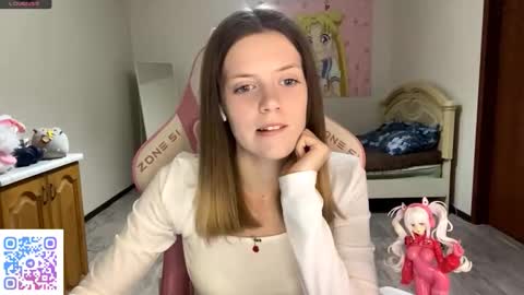 Snapshot of regeniastetson chatting on 28, 9, 2025 Lucy online show from 28, 9, 2025