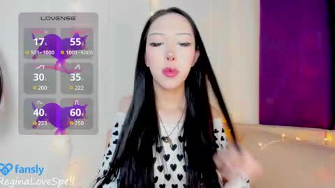 Snapshot of reginainspace chatting on 12, 2, 2025 Regina online show from 12, 2, 2025