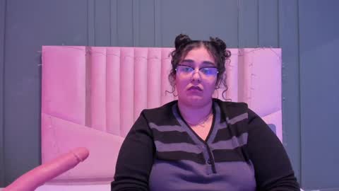 Snapshot of reginavegaa chatting on 4, 2, 2025 reginavegaa online show from 4, 2, 2025