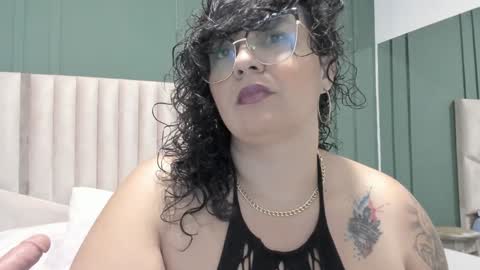Snapshot of reginavegaa chatting on 8, 2, 2025 reginavegaa online show from 8, 2, 2025