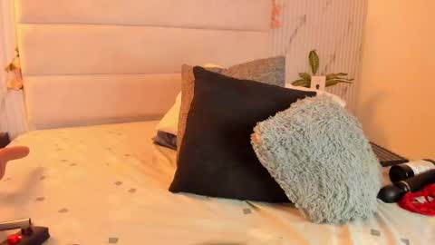 Snapshot of reginavegaa chatting on 10, 3, 2025 reginavegaa online show from 10, 3, 2025