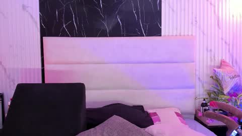 Snapshot of reginavegaa chatting on 30, 9, 2025 reginavegaa online show from 30, 9, 2025